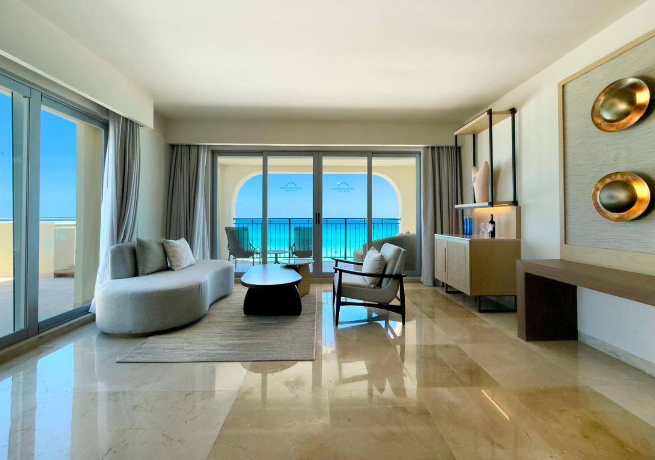 Grand Royal Suite Jacuzzi,1650042695:JPEG